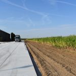 Grundstücksweg Gärtnerei mit Betonplatten 200x200 cm