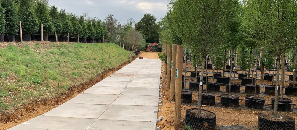 Betonpad | Betonplaten 2x2 | Project Flamstead (UK) | De Keij Betonplaten