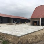 Boerderij erfverharding met betonplaten 200x200 cm | De Keij