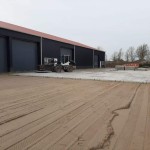 Betonnen platen | Betonplaten | Zandbaan egaliseren | Betonplaten leggen | De Keij